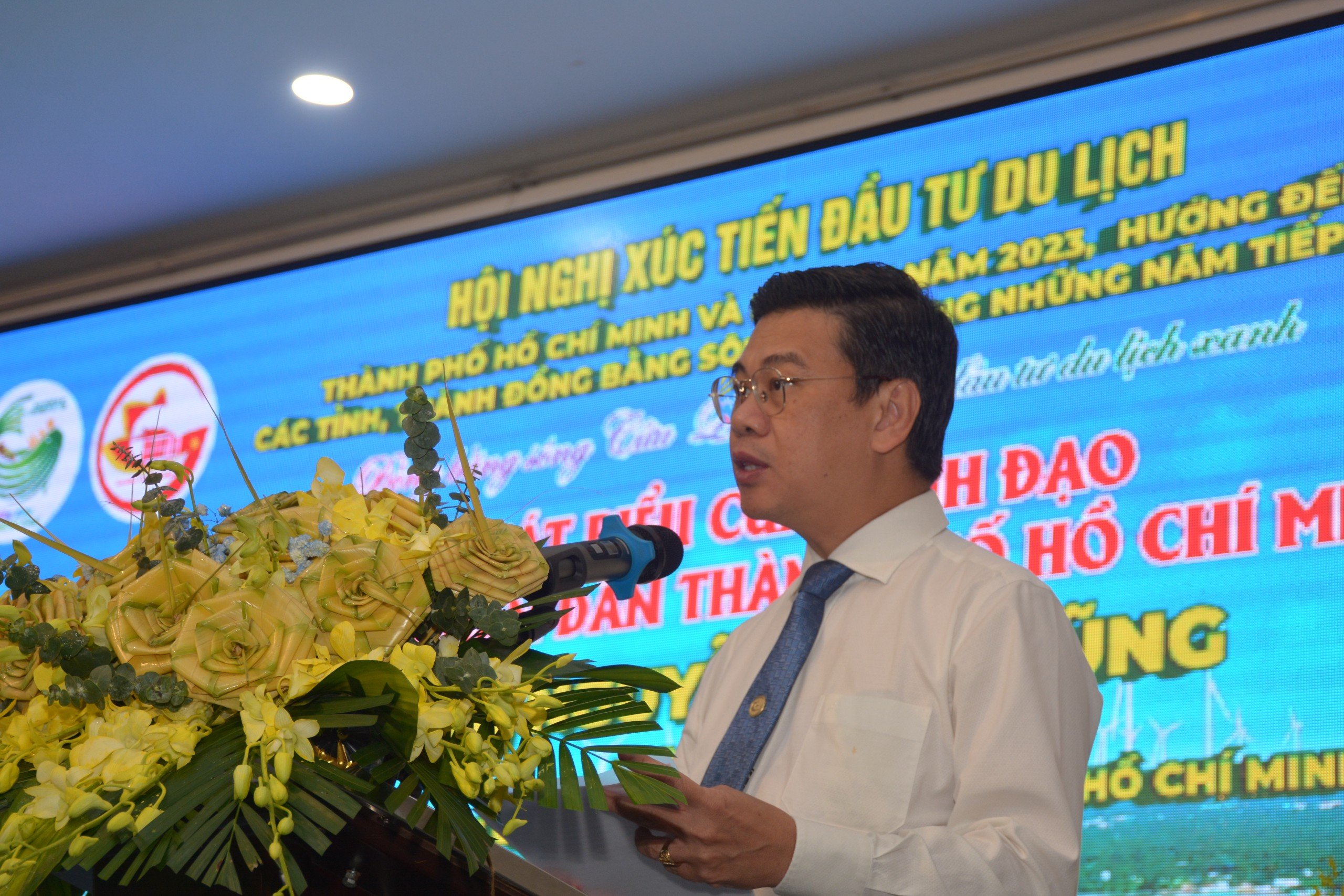Phó Chủ tịch UBND TP. Hồ Chí Minh  Nguyễn Văn Dũng phát biểu tại Hội nghị.
